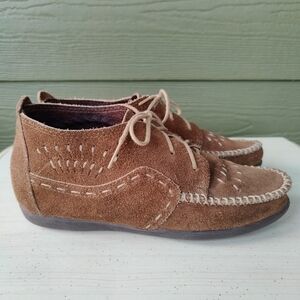 Minnetonka Brown Suede Leather Moccasins Chukka Lace Up Shoes Booties Women's 7